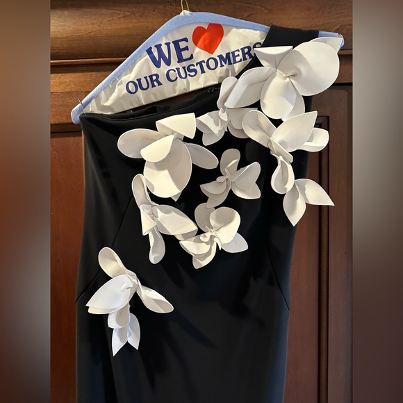 Frascara Black and White Floral Gown - Picture 10 of 10